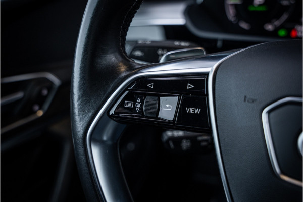 Audi e-tron 55 quattro S edition 95 kWh - Panorama | 23 Inch | B&O | Memory | 360 Camera