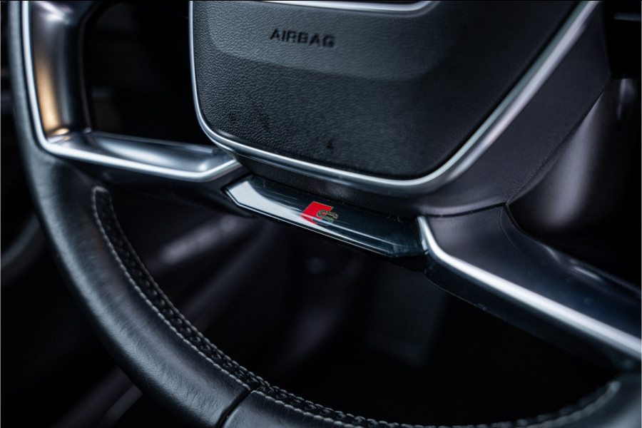 Audi e-tron 55 quattro S edition 95 kWh - Panorama | 23 Inch | B&O | Memory | 360 Camera