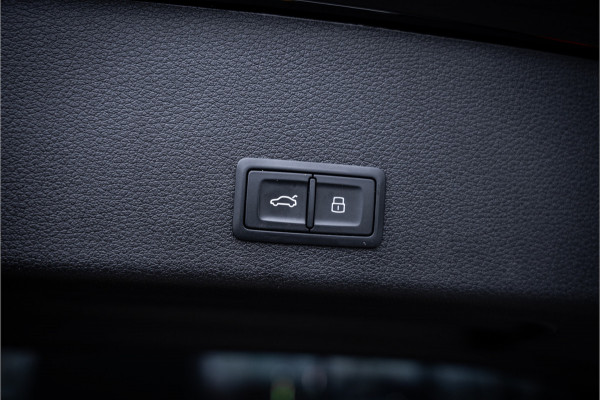 Audi e-tron 55 quattro S edition 95 kWh - Panorama | 23 Inch | B&O | Memory | 360 Camera