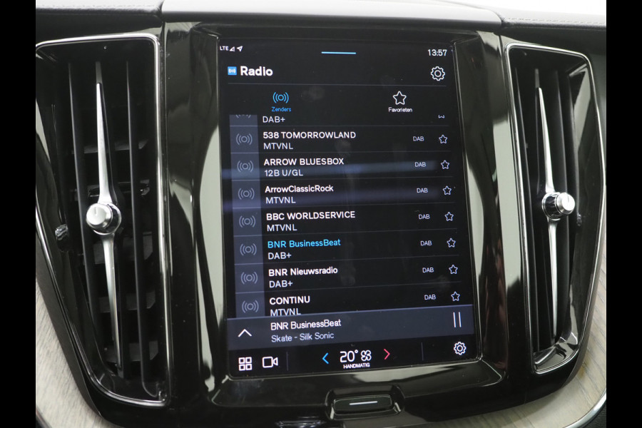 Volvo XC60 2.0 T6 Plug-in hybrid AWD Inscription Long Range | Panoramadak | Leder | Keyless | Camera | Memory | Cruise | Carplay