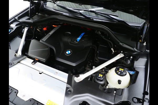 BMW X3 xDrive30e LCI 292PK | Camera | Sfeerverlichting | Stoelverwarming | Cruise | Virtual | Carplay