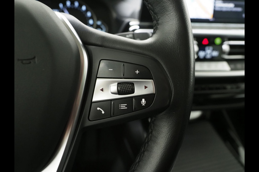 BMW X3 xDrive30e LCI 292PK | Camera | Sfeerverlichting | Stoelverwarming | Cruise | Virtual | Carplay