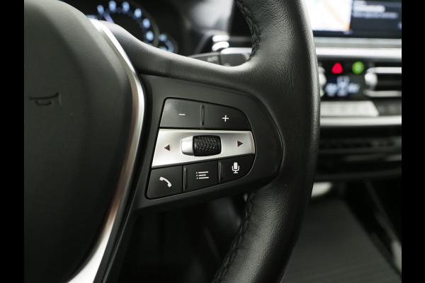 BMW X3 xDrive30e LCI 292PK | Camera | Sfeerverlichting | Stoelverwarming | Cruise | Virtual | Carplay