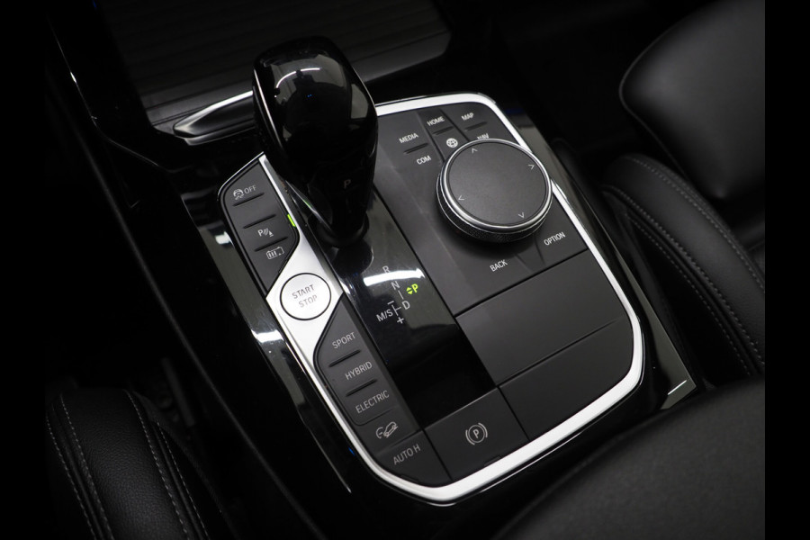 BMW X3 xDrive30e LCI 292PK | Camera | Sfeerverlichting | Stoelverwarming | Cruise | Virtual | Carplay