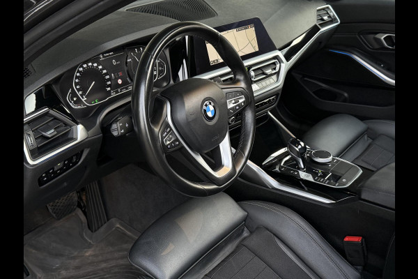 BMW 3 Serie Touring 330e Sport Line | PANORAMA | TREKHAAK | SPORTSTOELEN | KEYLESS ENTRY |