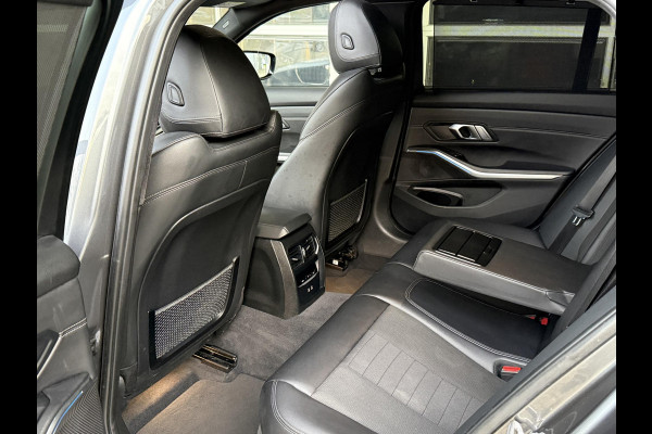 BMW 3 Serie Touring 330e Sport Line | PANORAMA | TREKHAAK | SPORTSTOELEN | KEYLESS ENTRY |