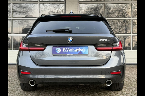 BMW 3 Serie Touring 330e Sport Line | PANORAMA | TREKHAAK | SPORTSTOELEN | KEYLESS ENTRY |