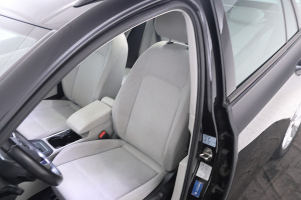 Volkswagen Golf Variant 1.0 eTSI Life Business Automaat, Apple carplay, Lmv,