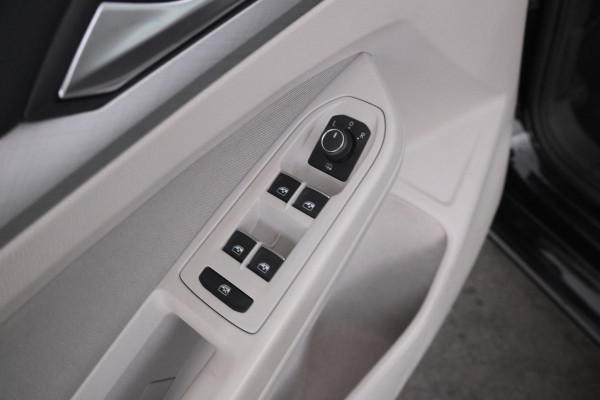 Volkswagen Golf Variant 1.0 eTSI Life Business Automaat, Apple carplay, Lmv,