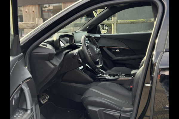 Peugeot e-2008 EV Allure 50 kWh | SoH 93,4% | Navi, 3D Virt. Cockp., Camera, Cruise, Climate, Sfeerverlichting, Carplay/Android |