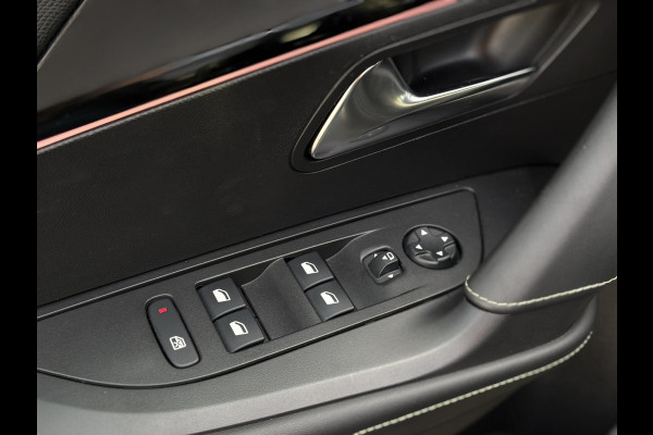 Peugeot e-2008 EV Allure 50 kWh | SoH 93,4% | Navi, 3D Virt. Cockp., Camera, Cruise, Climate, Sfeerverlichting, Carplay/Android |