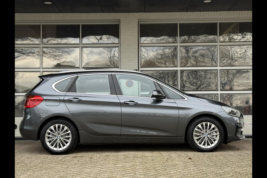BMW 2 Serie Active Tourer 225xe iPerformance High Executive | LUXURY LINE | PANORAMA | LEDER | CAMERA | SPORTSTOELEN |