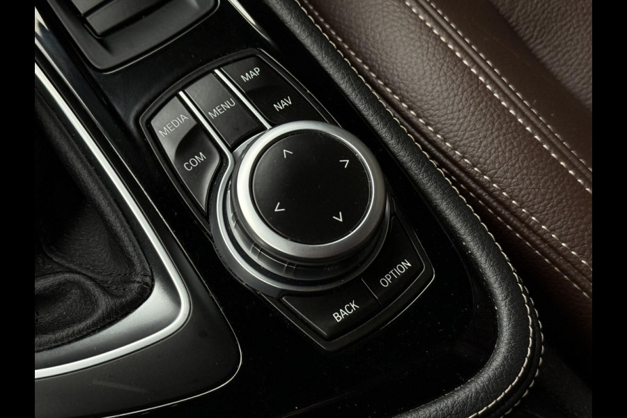 BMW 2 Serie Active Tourer 225xe iPerformance High Executive | LUXURY LINE | PANORAMA | LEDER | CAMERA | SPORTSTOELEN |