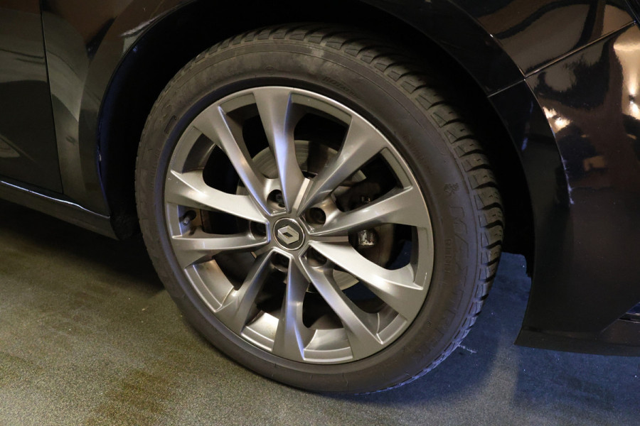 Renault Mégane Estate 1.5 dCi | ACC | Blind Spot | Panoramadak | Bose | Stoelverwarming | Stuurwielverwarming | Navigatie | LED Koplampen | CarPlay | Nieuwe APK | NAP Logisch | NL Auto