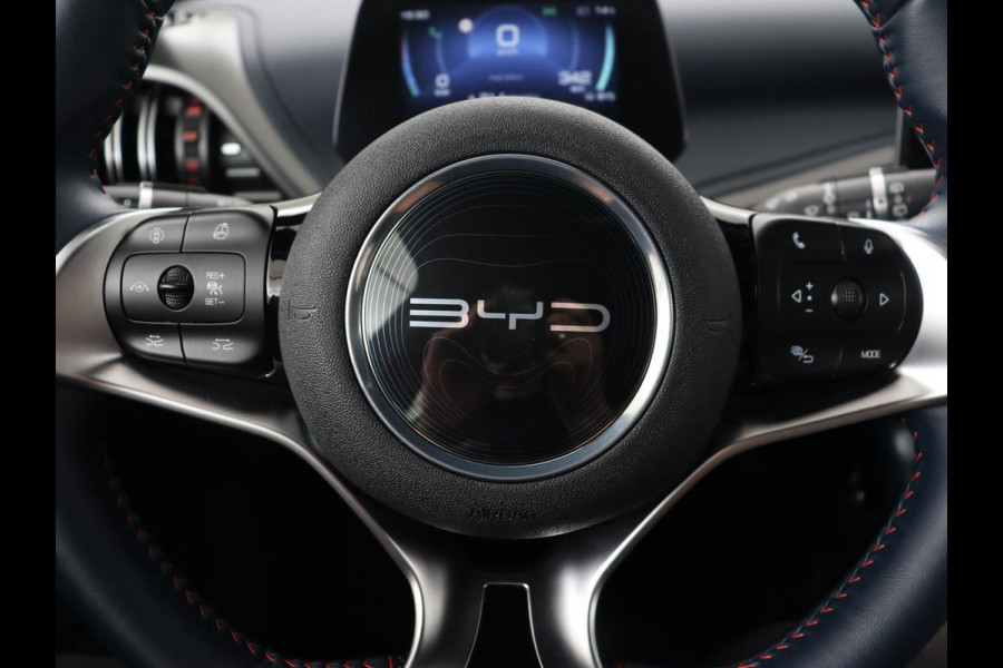 BYD ATTO 3 Comfort 60 kWh | Panoramadak | Warmtepomp | Leder | Stoelverwarming | 360 Camera | Carplay | Adaptive cruise