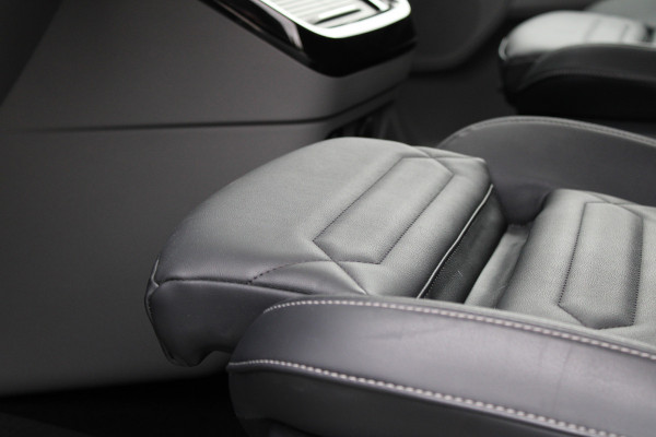 Ford Transit Custom Tourneo 340 2.5 PHEV L2H1 Titanium X 232pk - ACC - Pano - B&O - Elek. schuifdeuren - 360 camera - Elek- Trekhaak - Excl BTW - Ri