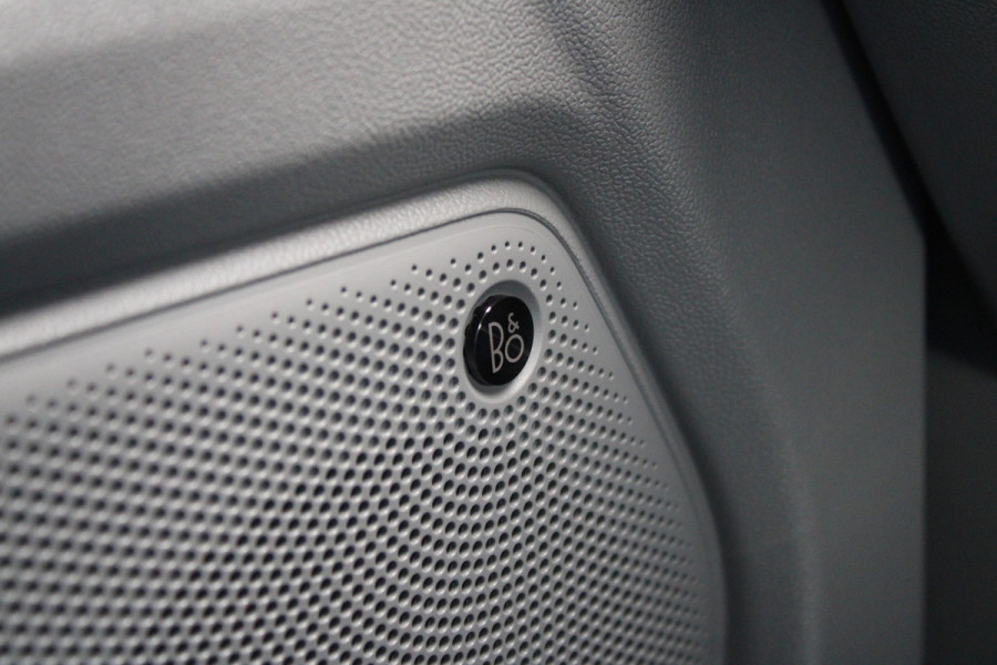 Ford Transit Custom Tourneo 340 2.5 PHEV L2H1 Titanium X 232pk - ACC - Pano - B&O - Elek. schuifdeuren - 360 camera - Elek- Trekhaak - Excl BTW - Ri