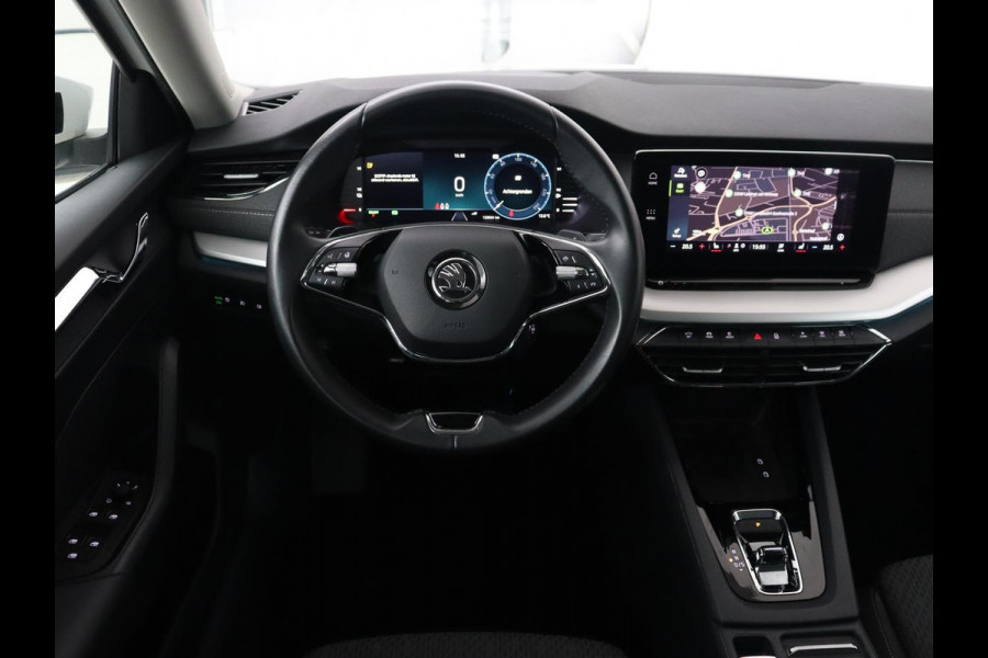 Škoda Octavia Combi 1.4 TSI iV PHEV Business Edition | Stoel & stuurverwarming | Camera | Carplay | Memory | Navigatie | Full LED