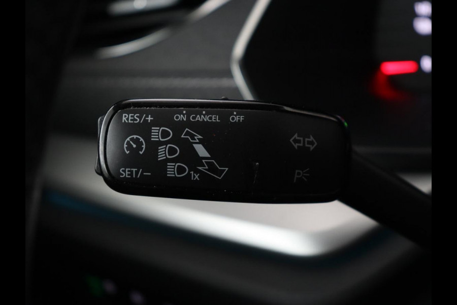 Škoda Octavia Combi 1.4 TSI iV PHEV Business Edition | Stoel & stuurverwarming | Camera | Carplay | Memory | Navigatie | Full LED