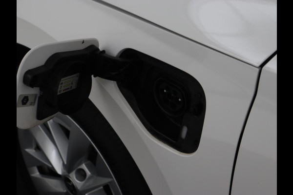 Škoda Octavia Combi 1.4 TSI iV PHEV Business Edition | Stoel & stuurverwarming | Camera | Carplay | Memory | Navigatie | Full LED