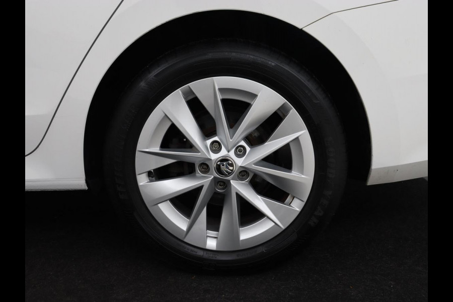 Škoda Octavia Combi 1.4 TSI iV PHEV Business Edition | Stoel & stuurverwarming | Camera | Carplay | Memory | Navigatie | Full LED