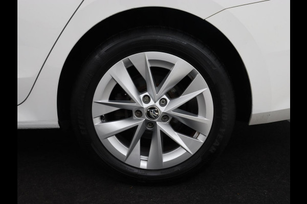 Škoda Octavia Combi 1.4 TSI iV PHEV Business Edition | Stoel & stuurverwarming | Camera | Carplay | Memory | Navigatie | Full LED