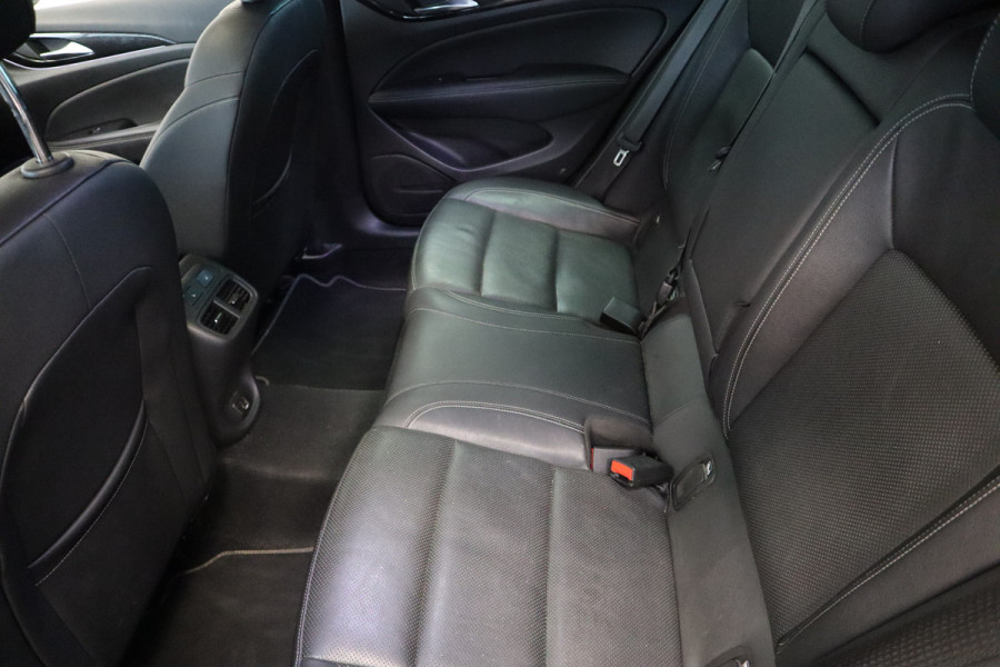 Opel Insignia Grand Sport 1.6 Turbo Exclusive Cruise/Climate open dak Automaat 200PK NAP!