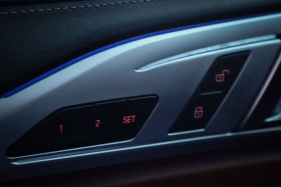 BMW 8 Serie 840i High Executive