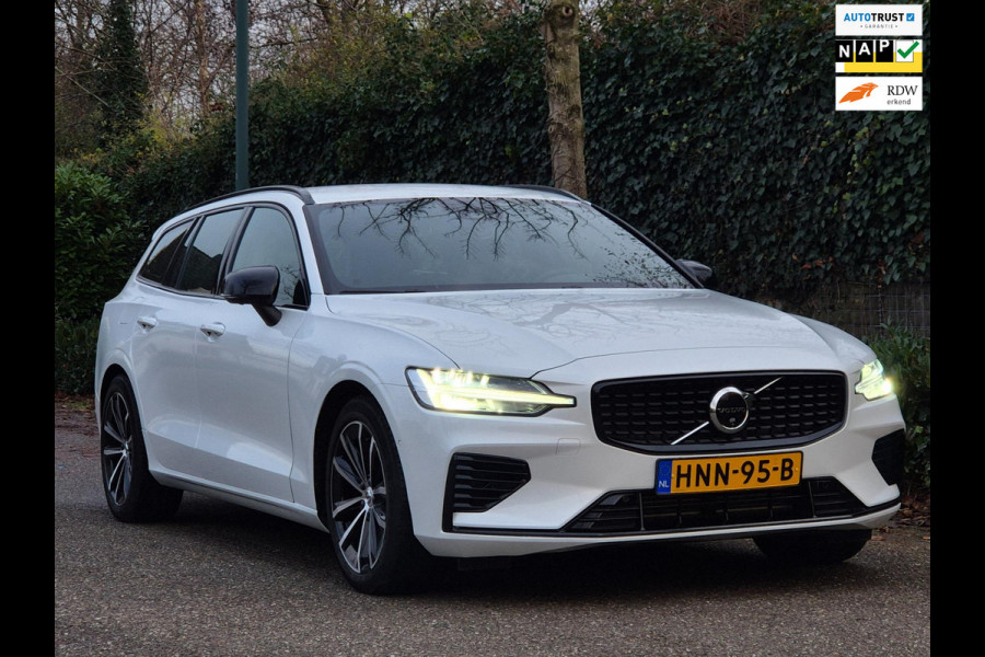 Volvo V60 2.0 T6 hybrid AWD Plus Dark 388PK KRISTAL Autopilot +70km Hyrbride BTW Volle optielijst Adaptieve cruise control CarPlay