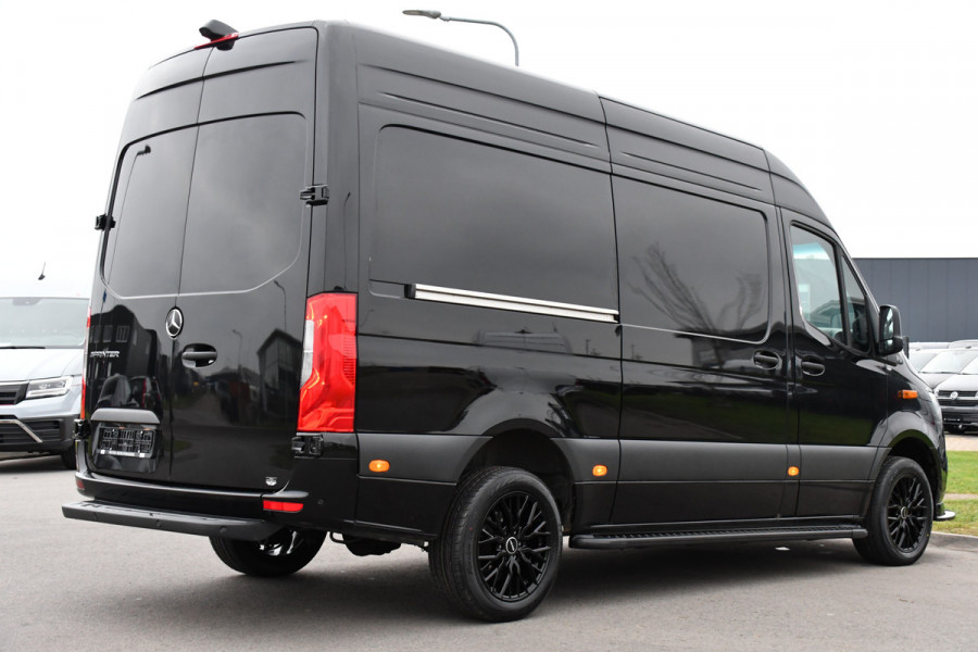 Mercedes-Benz Sprinter 317 1.9 CDI L2H2 RWD AMG Black Edition FACELIFT! Camera, Cruise, Carplay, LED, Multimedia, 170pk, NAVI, Automaat, Uniek!
