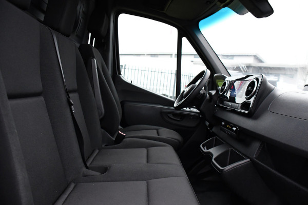 Mercedes-Benz Sprinter 317 1.9 CDI L2H2 RWD AMG Black Edition FACELIFT! Camera, Cruise, Carplay, LED, Multimedia, 170pk, NAVI, Automaat, Uniek!