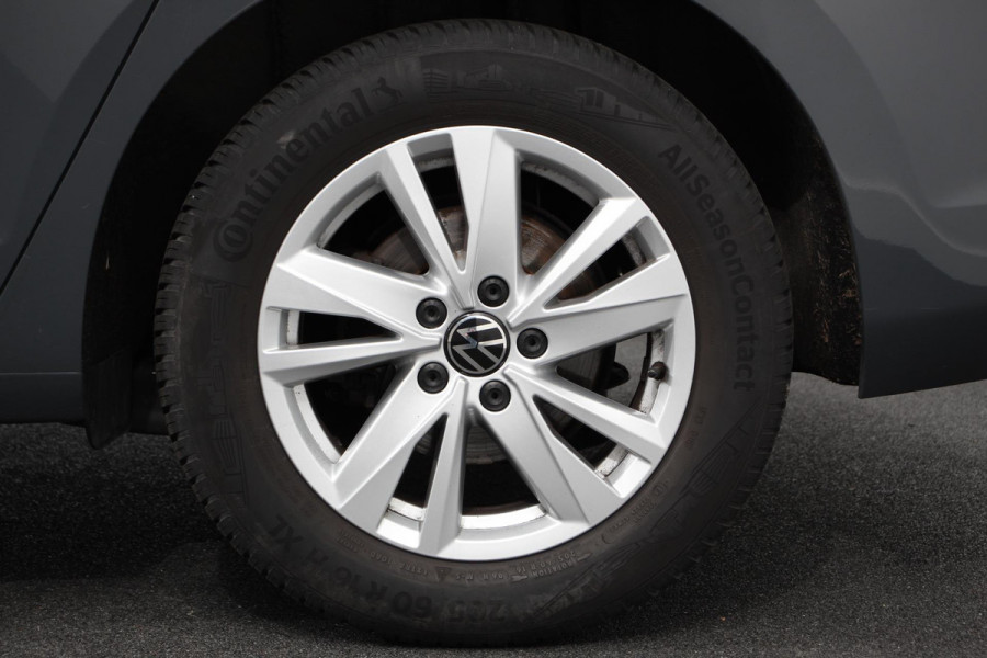 Volkswagen Touran 1.5 TSI 150pk DSG Highline 7p | Navigatie | Apple Carplay/Android Auto | Electrisch bedienbare achterklep | Adaptive Cruise control | Lichtmetalen velgen | Extra getint glas