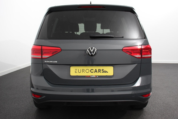 Volkswagen Touran 1.5 TSI 150pk DSG Highline 7p | Navigatie | Apple Carplay/Android Auto | Electrisch bedienbare achterklep | Adaptive Cruise control | Lichtmetalen velgen | Extra getint glas