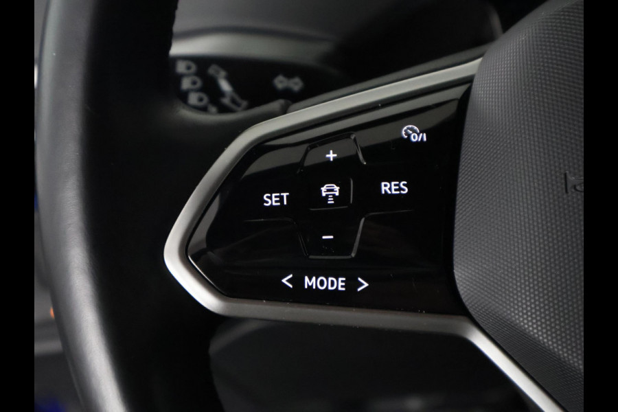 Volkswagen ID.4 Life Two-Tone 77 kWh 500 km actieradius | Navigatie | Parkeersensoren |