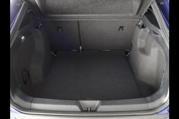 Volkswagen ID.4 Life Two-Tone 77 kWh 500 km actieradius | Navigatie | Parkeersensoren |