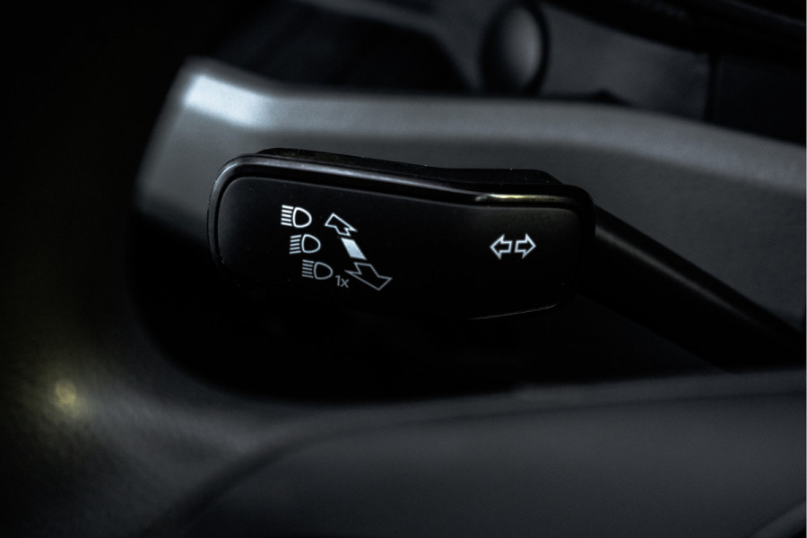 Volkswagen Crafter **2.0 TDI L3H2 | 140PK | Andriod&Carplay | Adapt.Cruise | Camera | Navi | 3-Zits | Trekhaak**