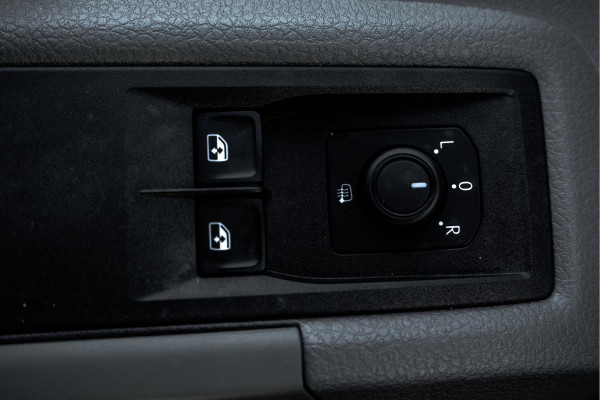 Volkswagen Crafter **2.0 TDI L3H2 | 140PK | Andriod&Carplay | Adapt.Cruise | Camera | Navi | 3-Zits | Trekhaak**