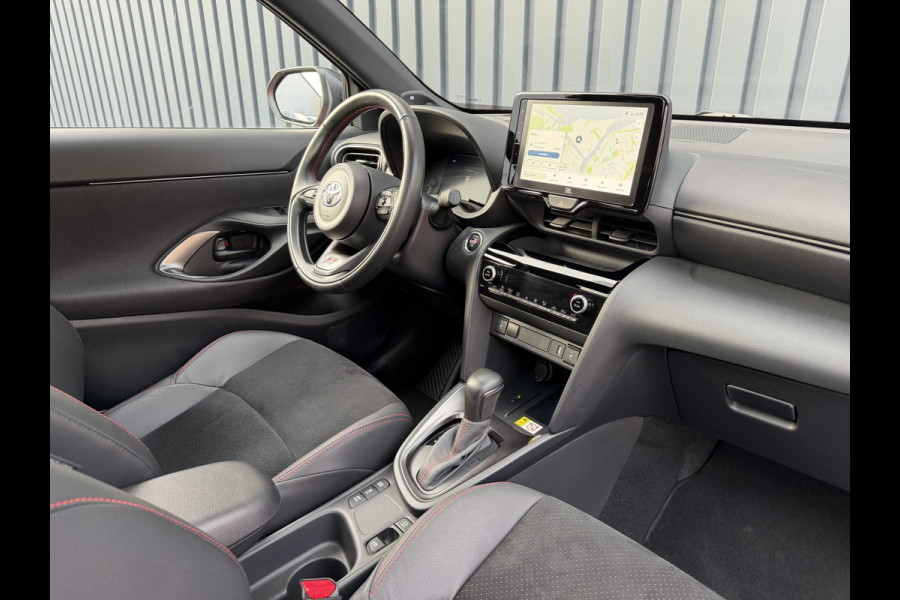Toyota Yaris Cross 1.5 Hybrid GR Sport | Afnm. Trekhaak | Pano dak | JBL | Rijklaar!!