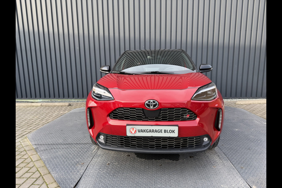 Toyota Yaris Cross 1.5 Hybrid GR Sport | Afnm. Trekhaak | Pano dak | JBL | Rijklaar!!