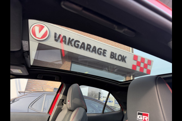 Toyota Yaris Cross 1.5 Hybrid GR Sport | Afnm. Trekhaak | Pano dak | JBL | Rijklaar!!