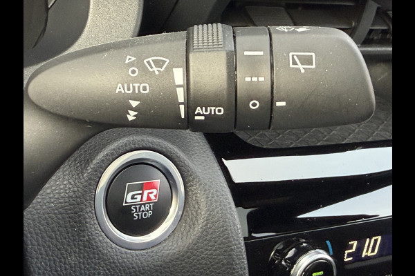 Toyota Yaris Cross 1.5 Hybrid GR Sport | Afnm. Trekhaak | Pano dak | JBL | Rijklaar!!