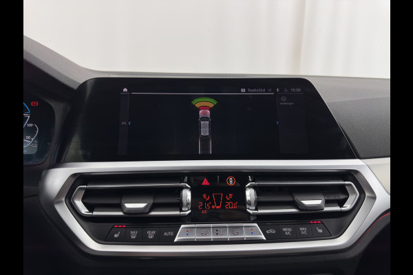 BMW 3 Serie Touring 320e M-Sportpack Business Edition Plus (Plug-In) (INCL-BTW) *PANO | LASER-LED | LEATHER | HEATED-SPORTSEATS | HARMAN/KARDON | VIRTUAL-COCKPIT | AMBIENT-LIGHT | NAVI-FULLMAP | DAB+ | 18''ALU*