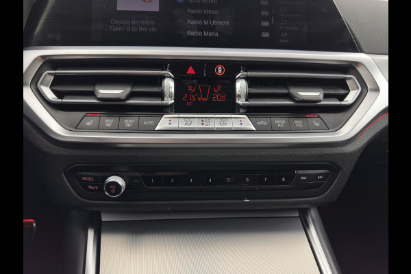 BMW 3 Serie Touring 320e M-Sportpack Business Edition Plus (Plug-In) (INCL-BTW) *PANO | LASER-LED | LEATHER | HEATED-SPORTSEATS | HARMAN/KARDON | VIRTUAL-COCKPIT | AMBIENT-LIGHT | NAVI-FULLMAP | DAB+ | 18''ALU*