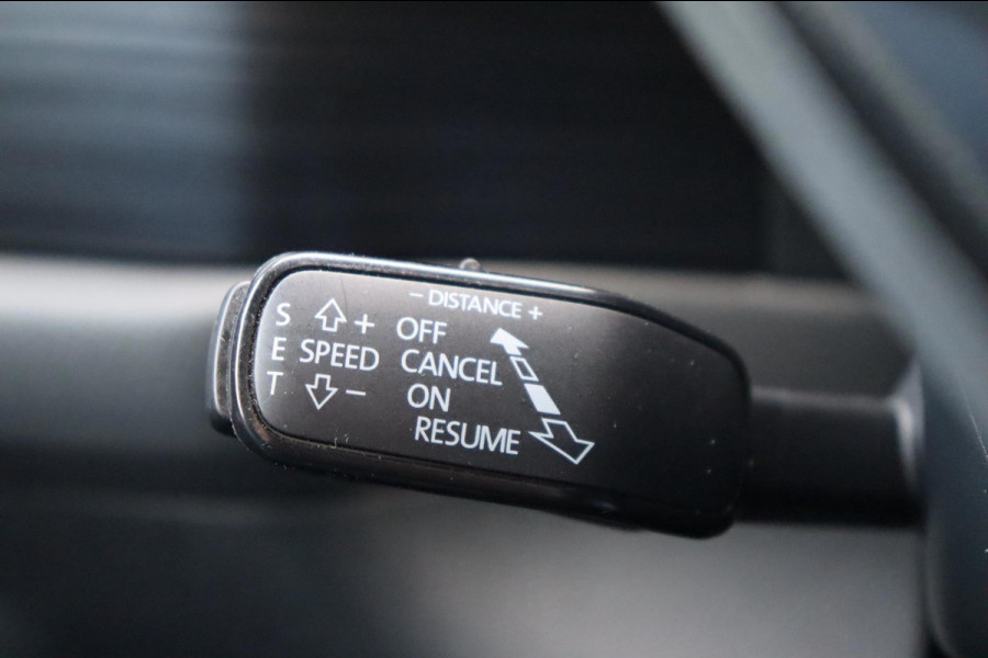 Škoda Kodiaq 1.5 TSI Business Edition org.NL schuifdak digitaal dashboard el.trekhaak adapt.cruise camera el.klep