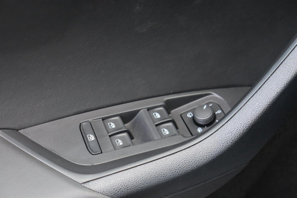 Škoda Kodiaq 1.5 TSI Business Edition org.NL schuifdak digitaal dashboard el.trekhaak adapt.cruise camera el.klep