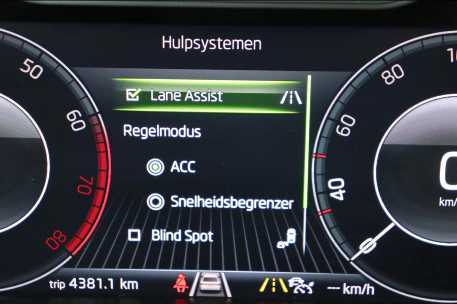 Škoda Kodiaq 1.5 TSI Business Edition org.NL schuifdak digitaal dashboard el.trekhaak adapt.cruise camera el.klep