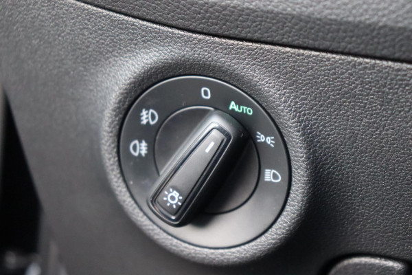 Škoda Kodiaq 1.5 TSI Business Edition org.NL schuifdak digitaal dashboard el.trekhaak adapt.cruise camera el.klep