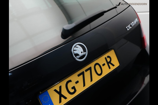 Škoda Octavia Combi 1.0 TSI Greentech Ambition Business Deluxe (APPLE CARPLAY,CLIMATE CONTROL,PARKEERSENSOREN,CRUISE,TOPCONDITIE)