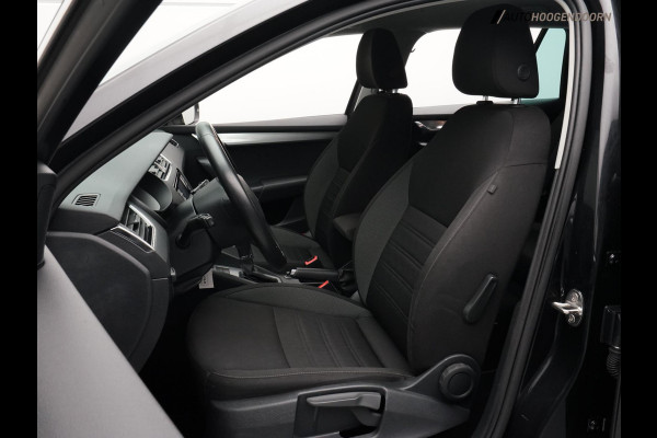 Škoda Octavia Combi 1.0 TSI Greentech Ambition Business Deluxe (APPLE CARPLAY,CLIMATE CONTROL,PARKEERSENSOREN,CRUISE,TOPCONDITIE)