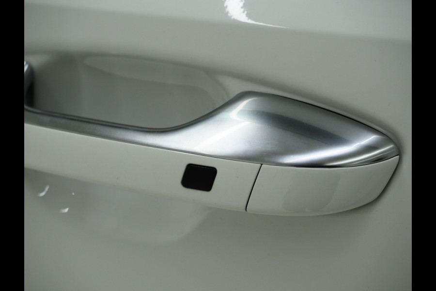 Kia Sorento 1.6 T-GDI Plug-in Hybrid 4WD 7p. | Camera | Adaptive Cruise | Trekhaak | Keyless | Dodehoekdetectie | Carplay